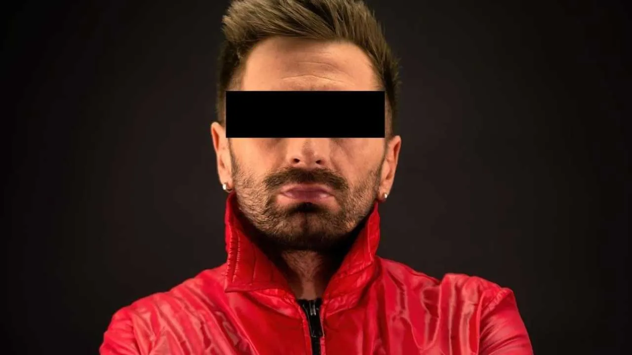 Miał pośredniczyć w łapówkach dla posła KO. Wcześniej nagrał utwór przeciwko „strefom wolnym od LGBT”