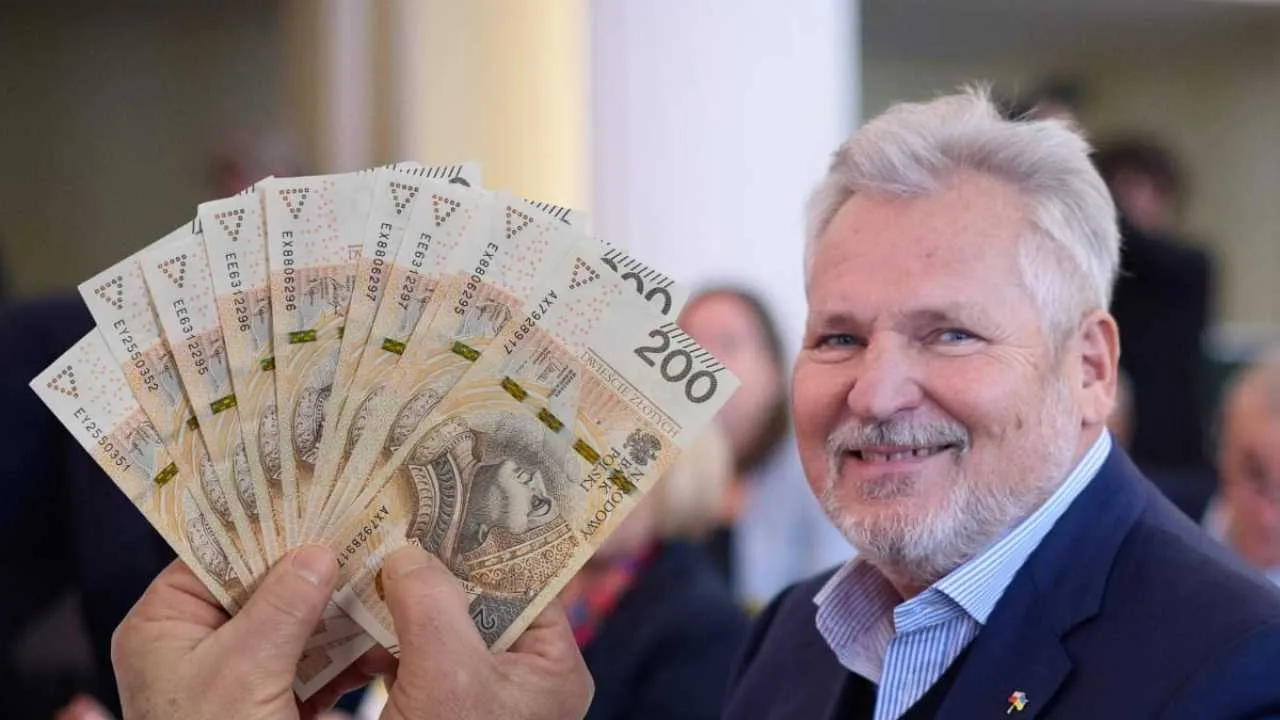 12 tys. na rękę to mało? Kwaśniewski narzeka na biedę i musi dorabiać