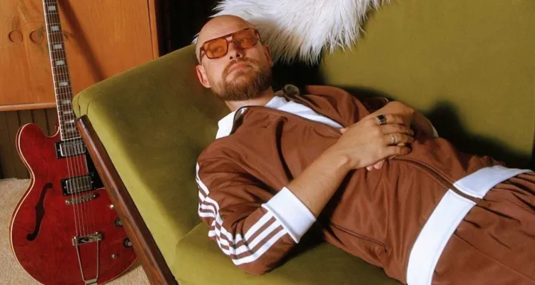 Pisał hity dla innych, teraz sam wchodzi do gry. DrySkull zebrał top polskiej sceny