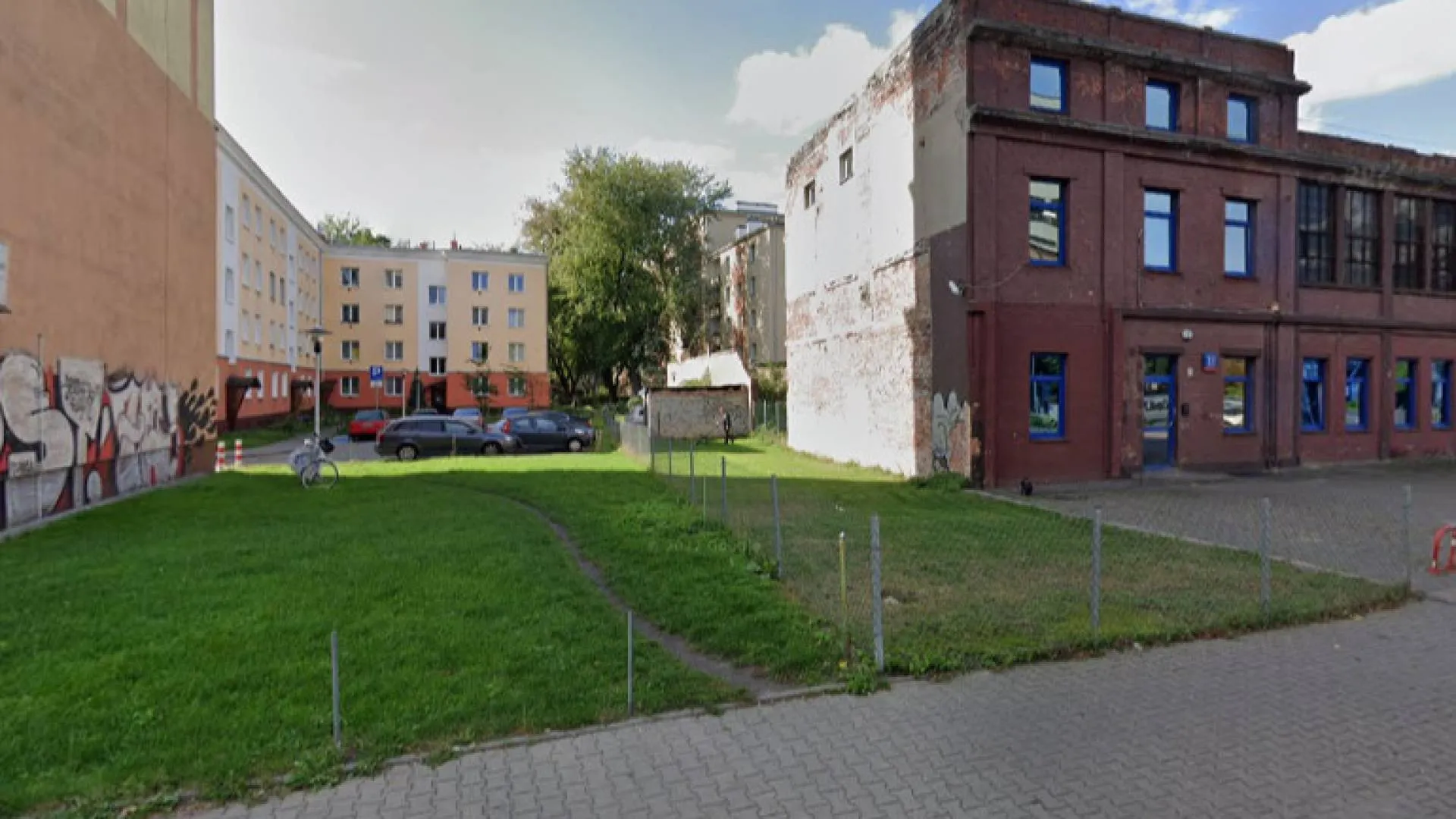 Warszawa. Runął 4-metrowy mur