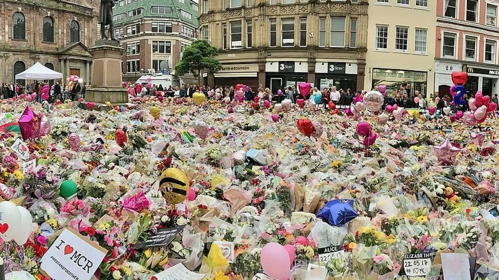 Atak w Manchesterze sprzed 6. lat. Można mu było zapobiec?