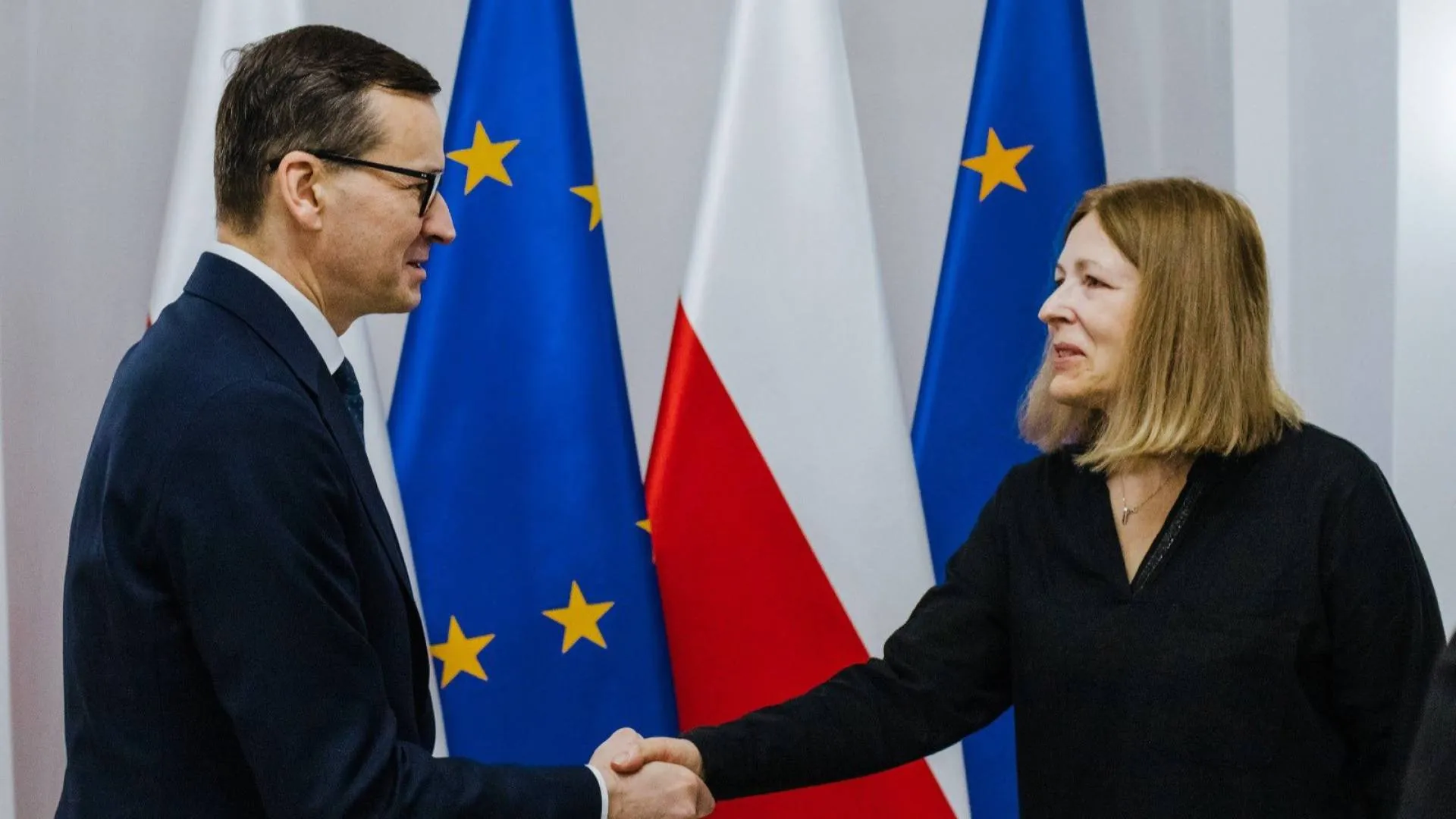 Premier spotkał się z żoną Alesia Bialackiego