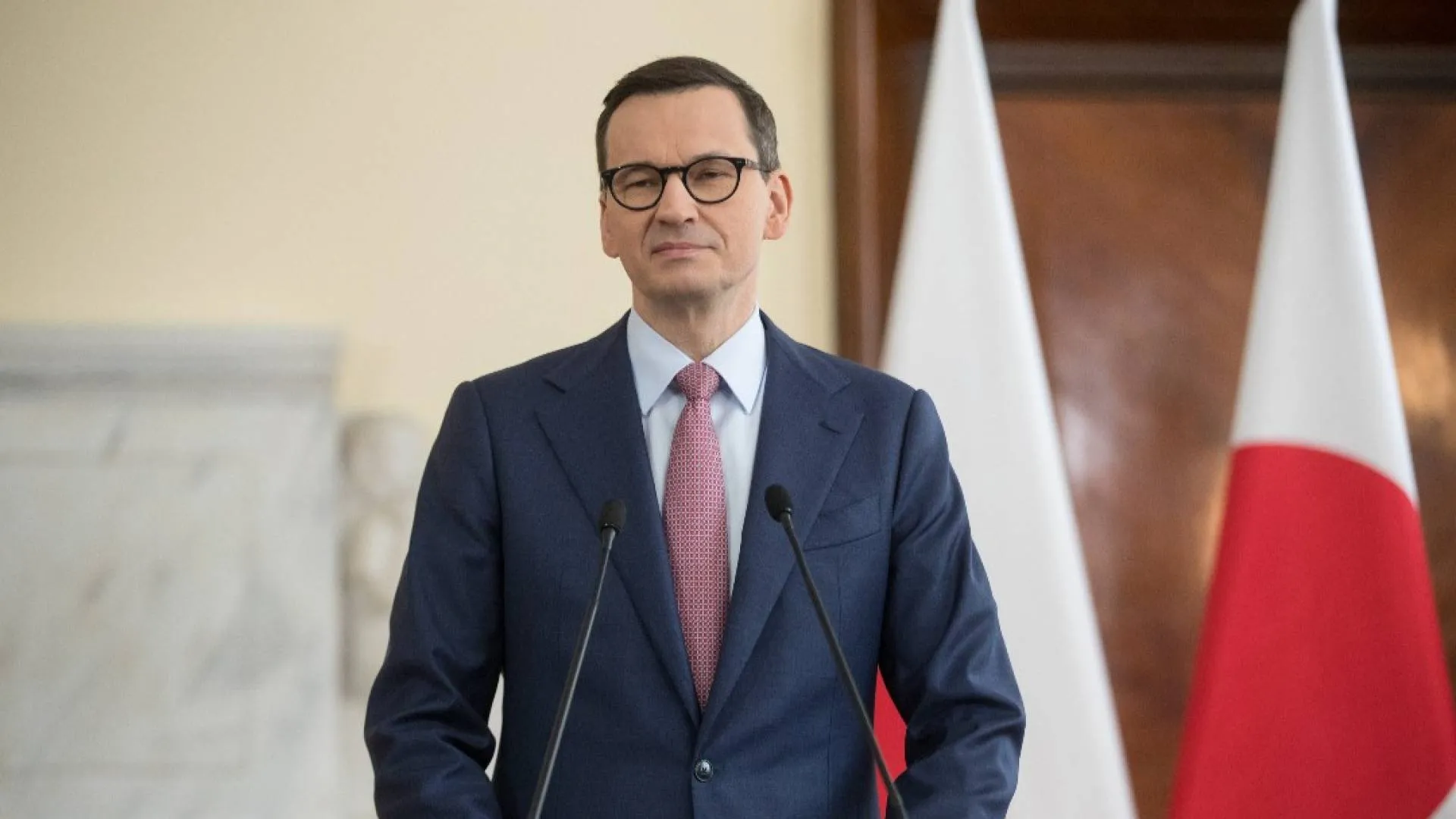 Premier zapewnia: polski system bankowy jest bardzo bezpieczny. I wskazuje, co wychodzi nam na dobre