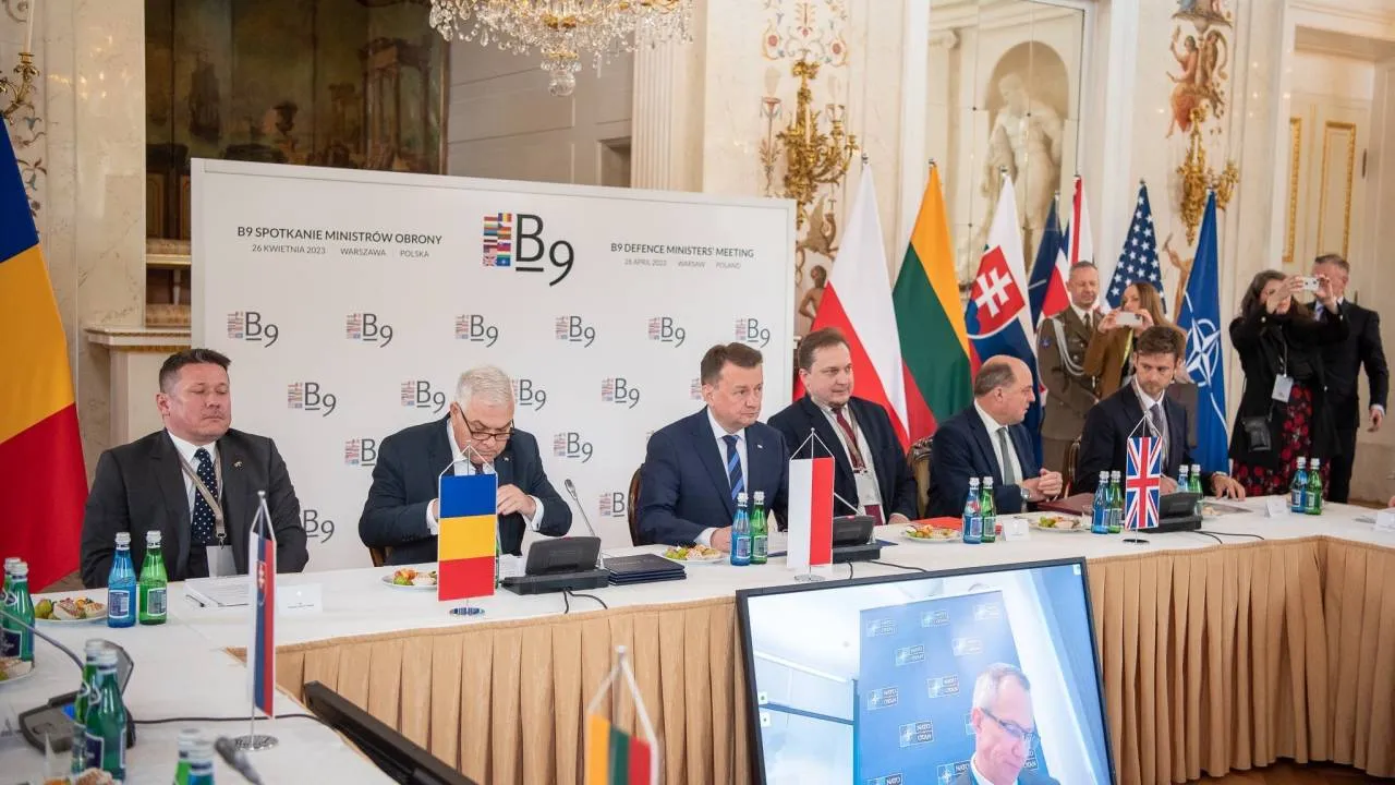 Szefowie resortów obrony B9 przyjęli wspólne stanowisko. Błaszczak: to wyraz jedności i solidarności