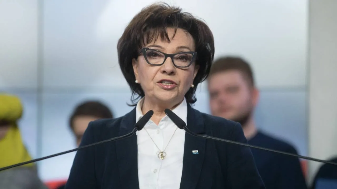 Elżbieta Witek przybyła na Cypr