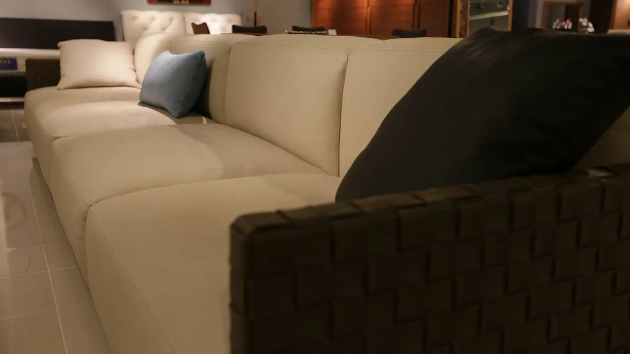 Pijana matka więziła córkę w tapczanie