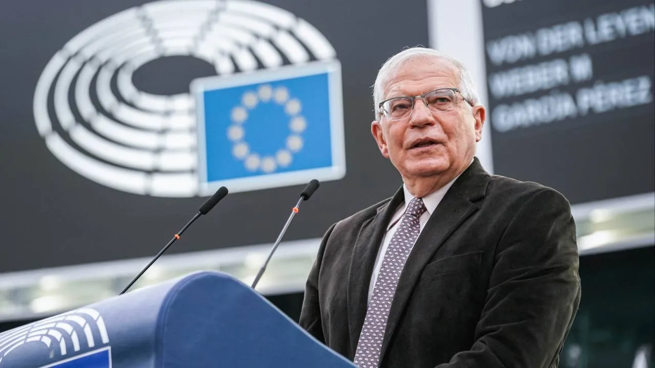Borrell: W kilku krajach, w tym w Polsce, rozpoczęły się szkolenia ukraińskich pilotów na F-16