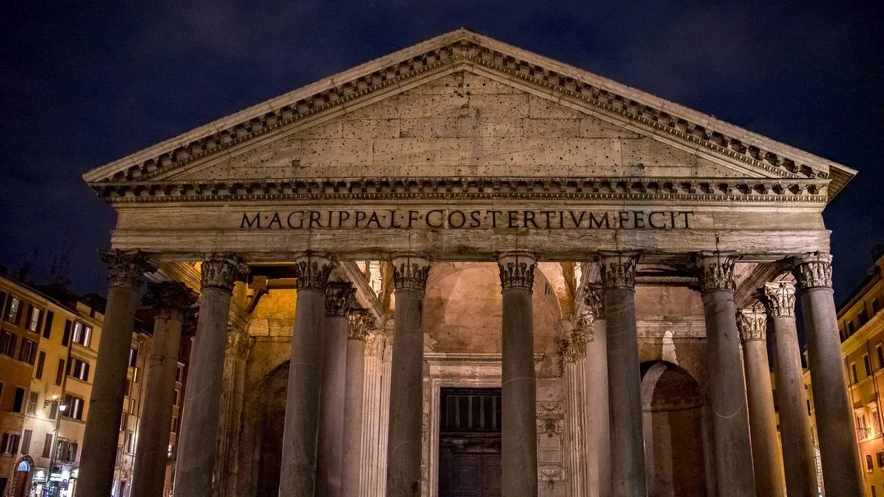 Od lipca wstęp płatny do rzymskiego Panteonu. Będzie też bezpośredni pociąg do Pompejów