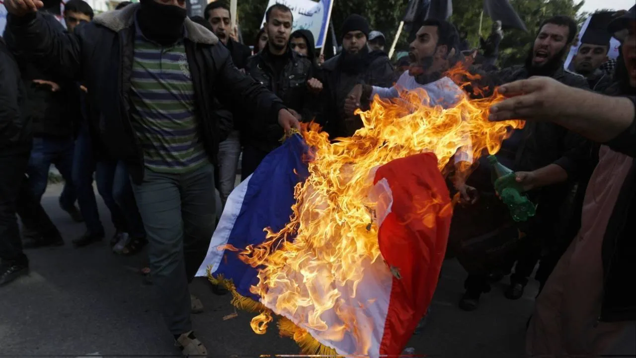 Francuzi mają dość burd na ulicach! Chcą kar dla uczestników zamieszek i... ograniczenia migracji