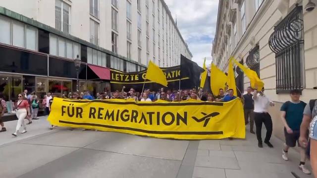 Austriacy masowo protestują przeciw imigrantom. Kiedy zrobią to Niemcy?