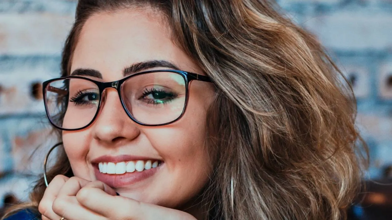 Wybór odpowiednich nici dentystycznych. Porównanie różnych rodzajów