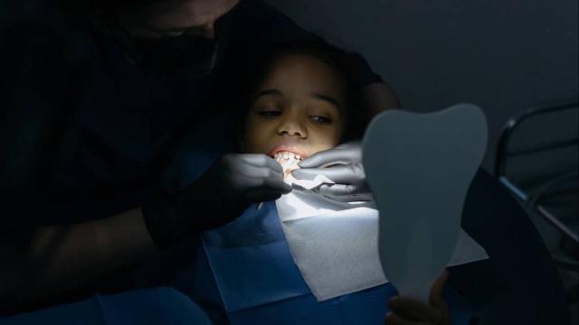 Dziecko u ortodonty