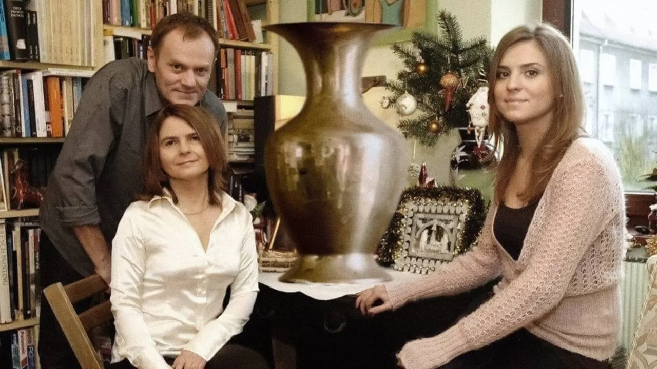 Co się stało ze złotym wazonem od Putina? MEMY