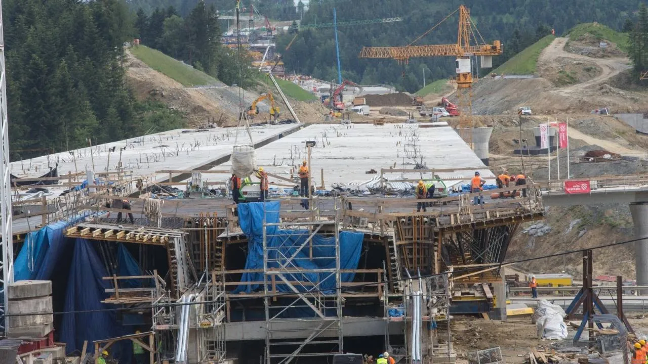 Nie ma dobrych wieści dla kierowców. 2024 rokiem hamowania inwestycji drogowych