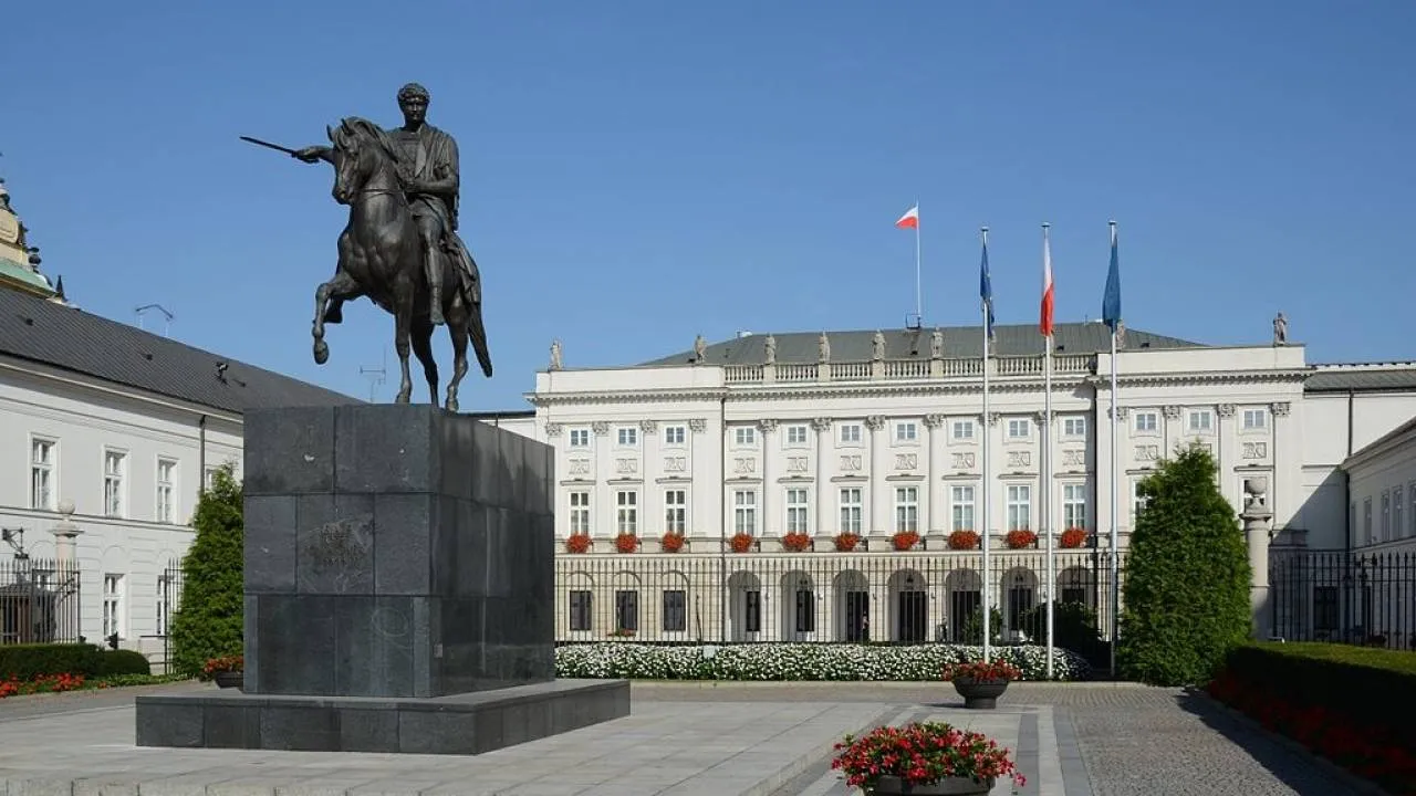 Prezydent zaprasza rząd... na rekonstrukcję. "Dotychczas nie wpłynął żaden wniosek dot. zmian w składzie RM"