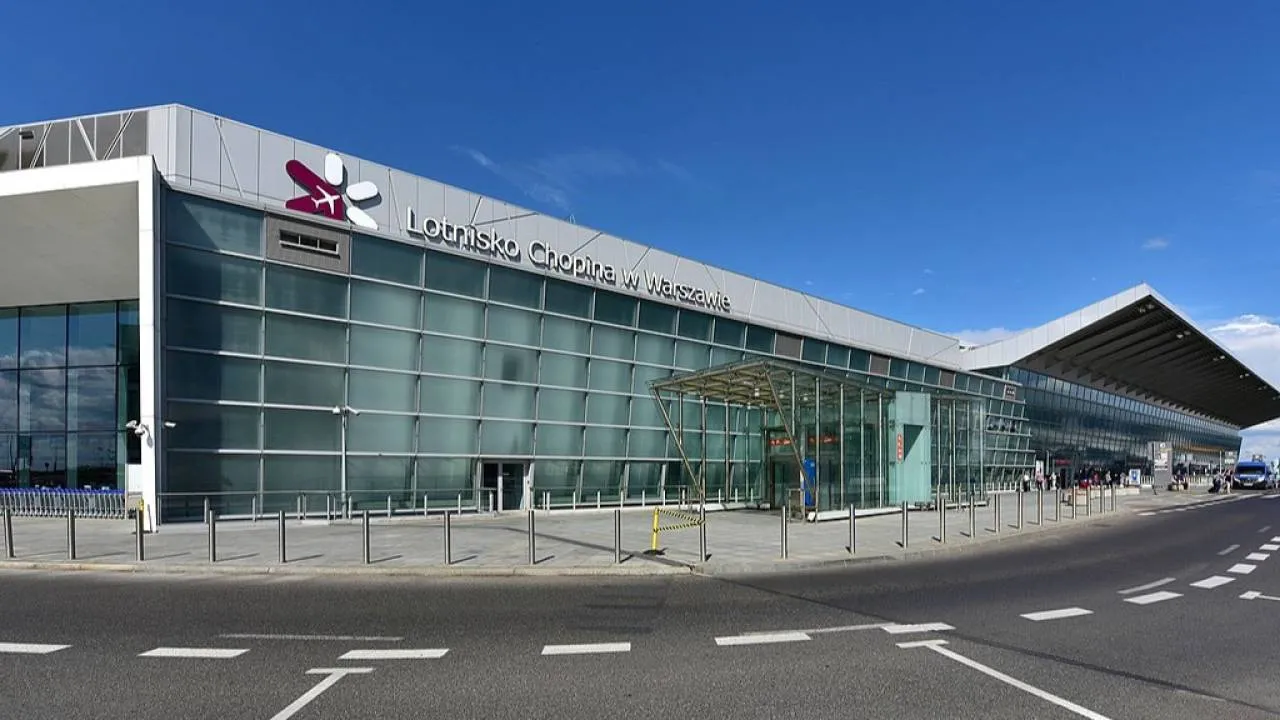 Poszukiwany czerwoną notą Interpolu wpadł na lotnisku Chopina