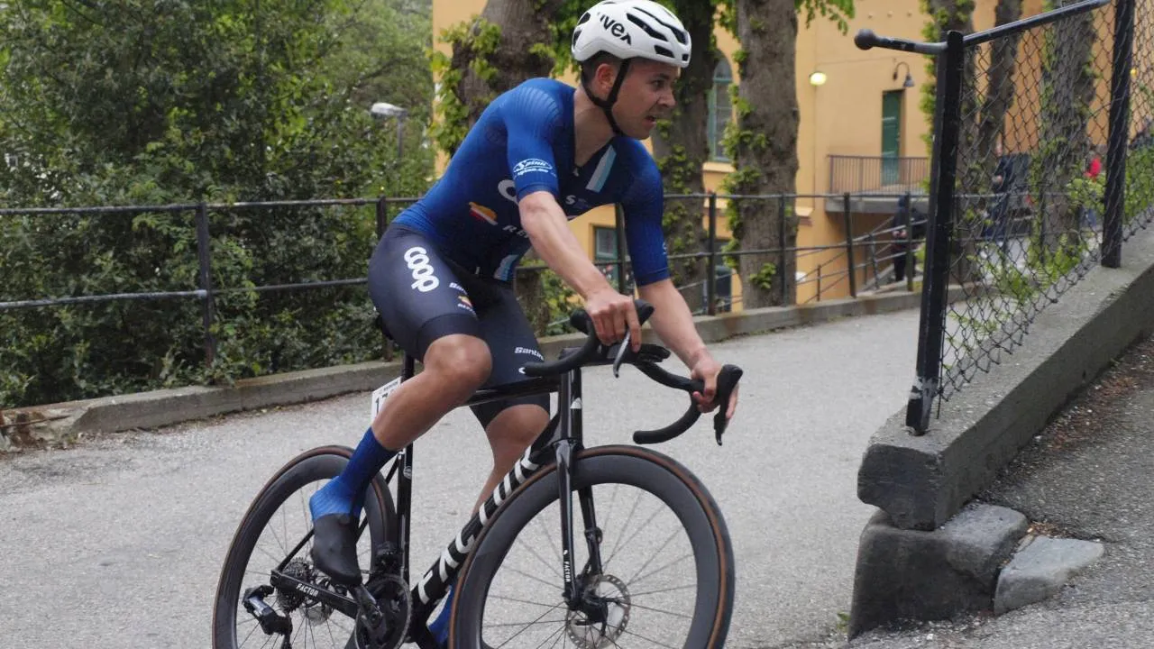 Dramat podczas Tour of Austria. Znany kolarz zginął na miejscu