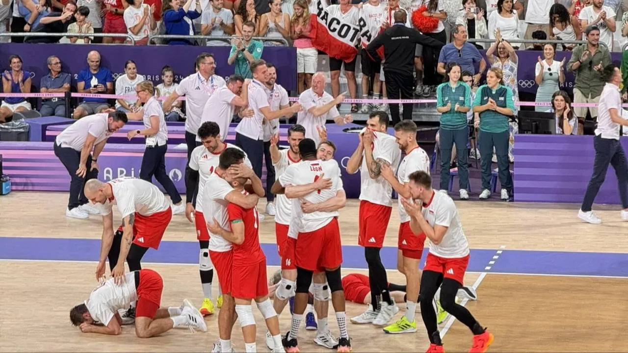 Historyczne zwycięstwo polskich siatkarzy. Media społecznościowe pełne gratulacji dla sportowców