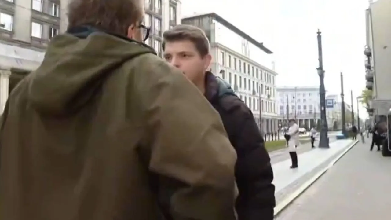 Reporter TV Republika zaatakowany podczas sondy ulicznej. "To teraz spadaj stąd" [NAGRANIE]