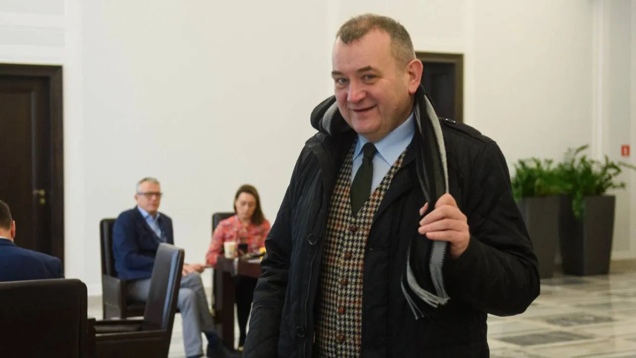 Prokuratura twierdzi, że pokazowe zatrzymanie Mateckiego było konieczne. Zapomnieli o sprawie Gawłowskiego?