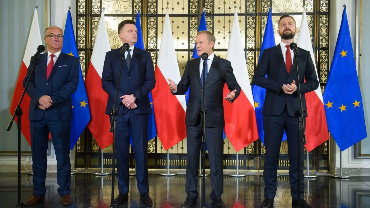 Urzędowanie po bolszewicku. Porządki „samogonnych Mefistów w leninowskich kurtkach”