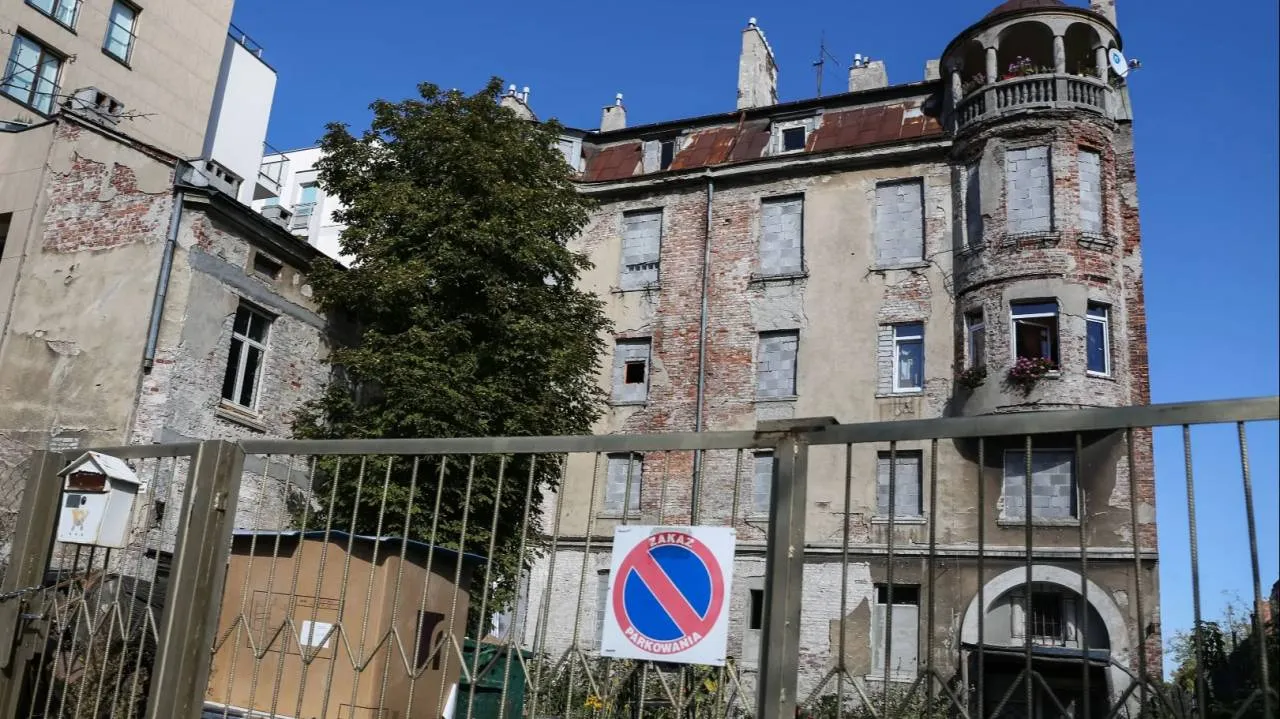 Opuszczone budynki przy Mińskiej Opuszczone budynki przy Mińskiej