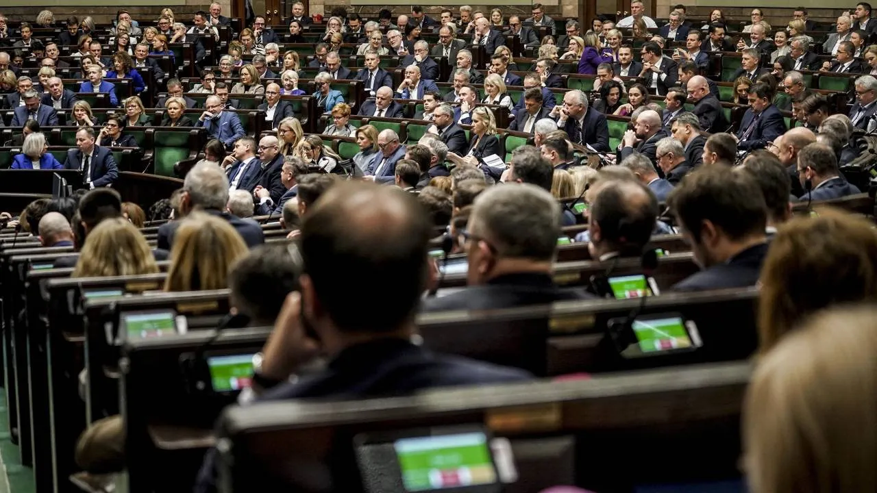 Posłowie PiS tracą mandaty - jest postanowienie marszałka Sejmu. Kto w ich miejsce?