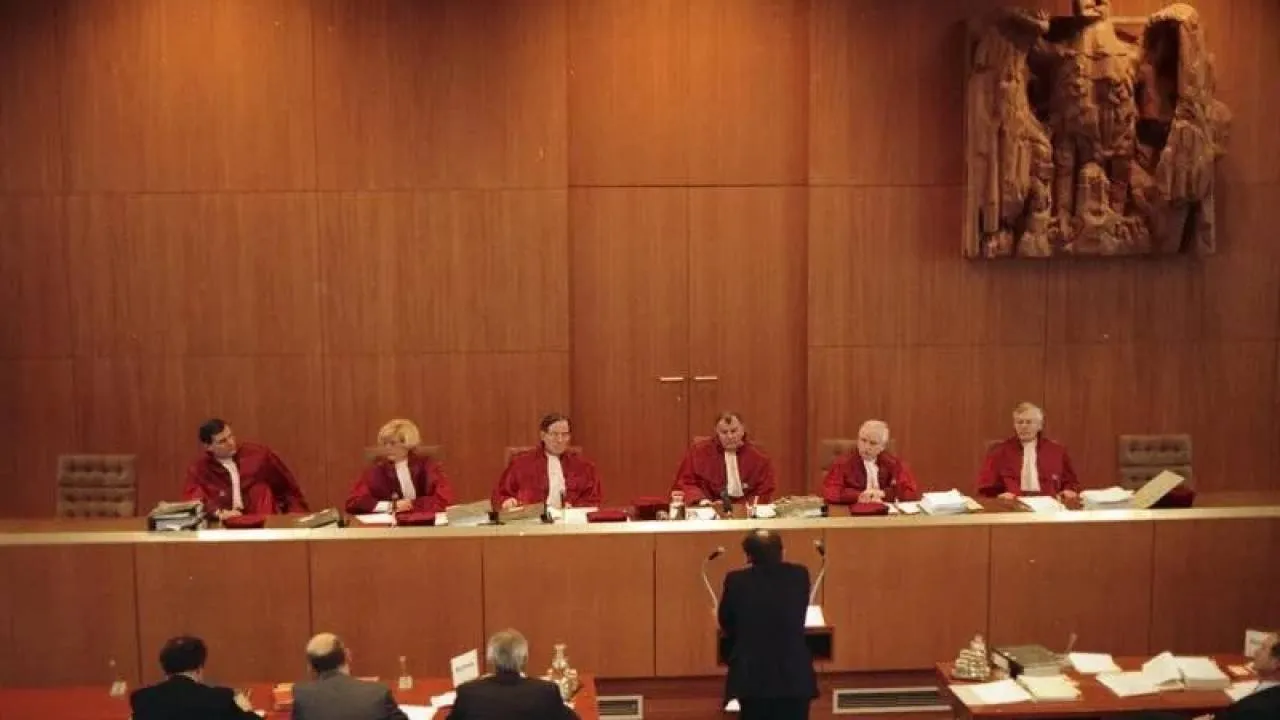 Niemiecki Trybunał Konstytucyjny za nic ma TSUE. Kolejny przykład na podwójne standardy