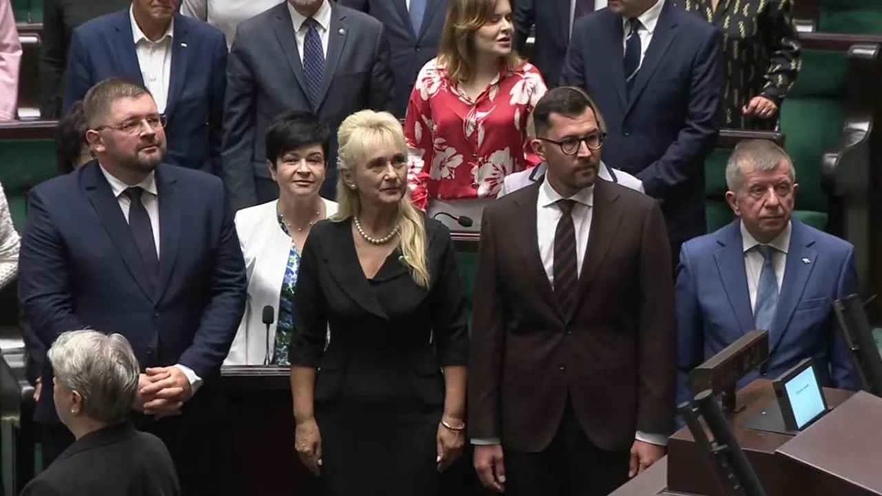 Czworo nowych posłów PiS w Sejmie. Dzisiaj złożyli ślubowanie