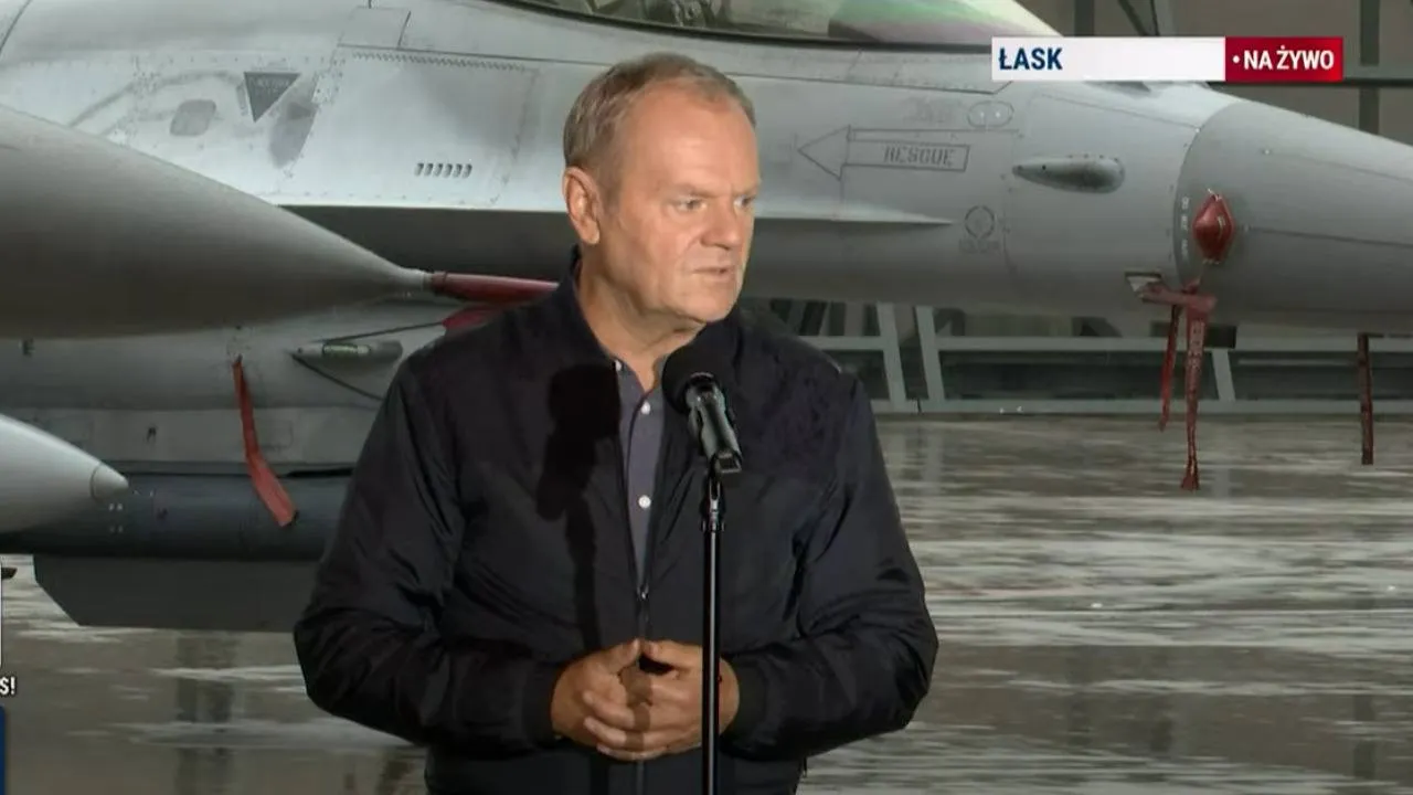 "To dla nas wielka narodowa lekcja". Premier podziękował lotnikom za udaną akcję przeciw dronom