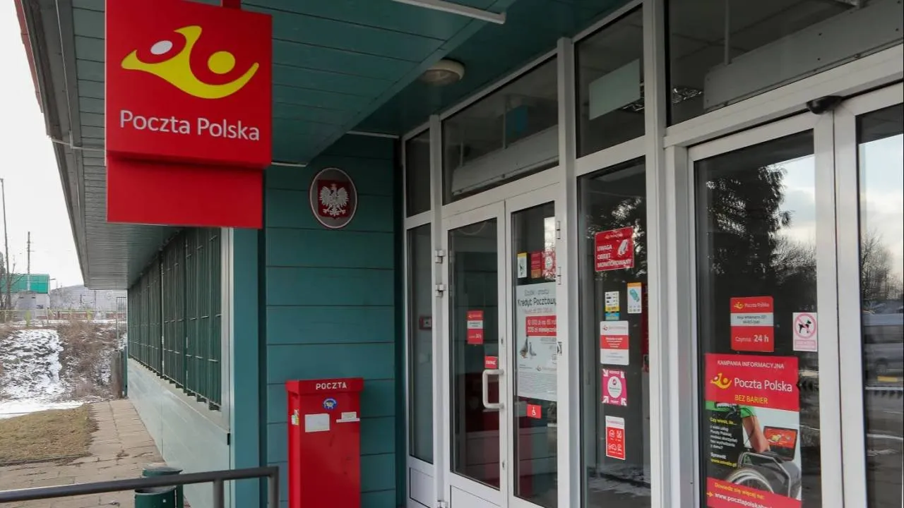 Poczta Polska dryfuje w kierunku katastrofy. Związkowcy ujawniają absurdy i apelują o pomoc