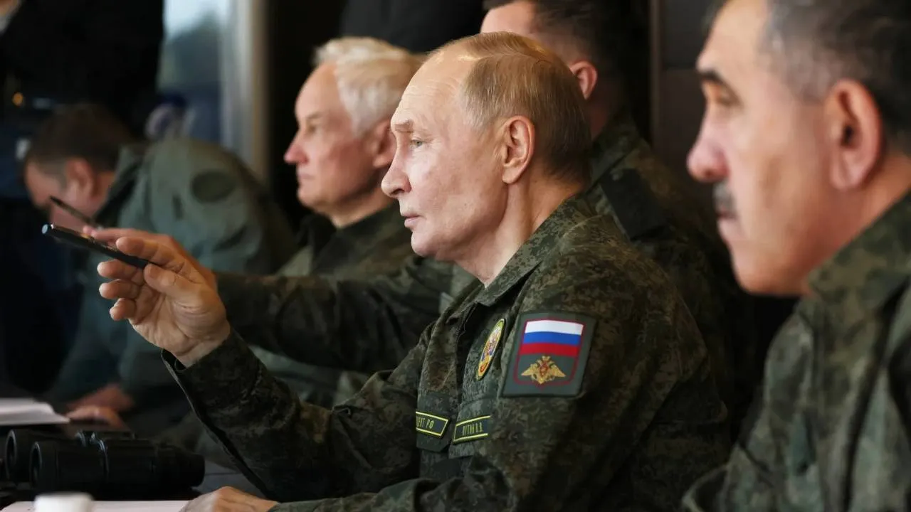 "Pytania o reset są pytaniami o przyszłość". Putin nie zejdzie z drogi wojny i ludobójstwa