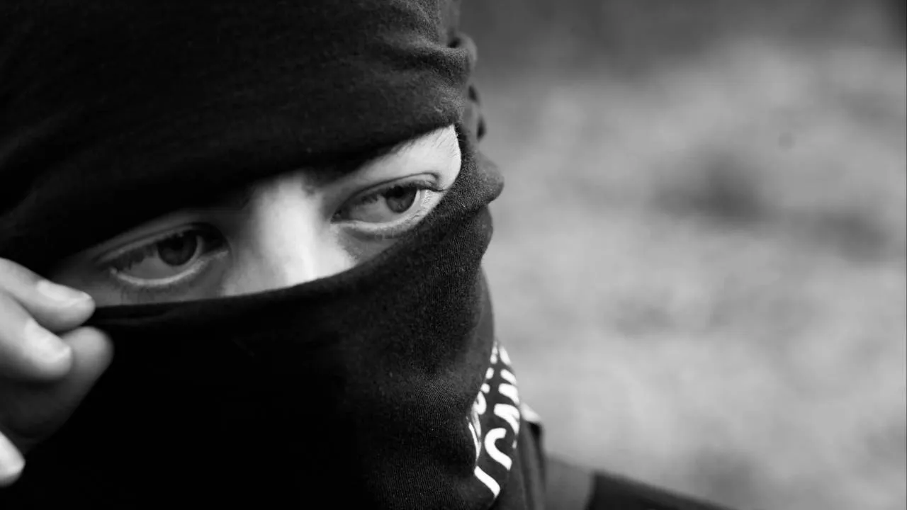 Inspirowali się Breivikiem i planowali zamachy, a nadal są na wolności! Kolejna akcja służb