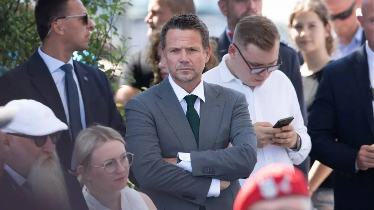 Trzaskowski nie dementuje naszego newsa! Deklaruje tylko, że syn "będzie uczęszczał” na edukację zdrowotną