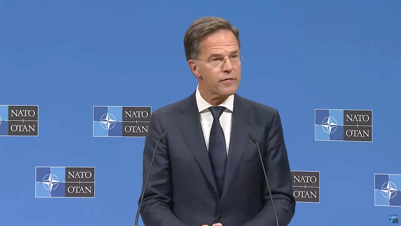 Szef NATO: Nie możemy wydawać milionów na zestrzeliwanie tanich dronów