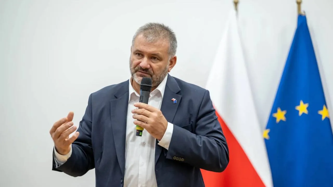 Żurek spotkał się z przedstawicielami Iustitii. Potem napisał o... neosędziach i "praworządności"