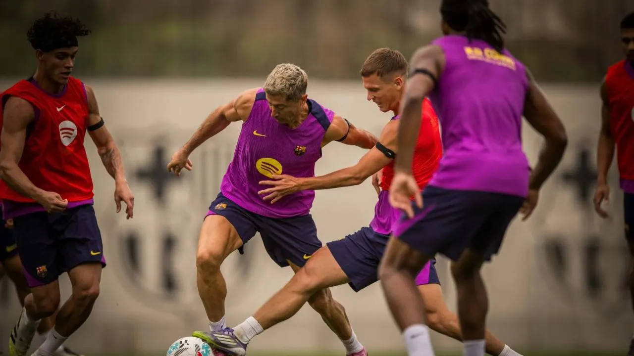 Robert Lewandowski podczas treningu Barcelony