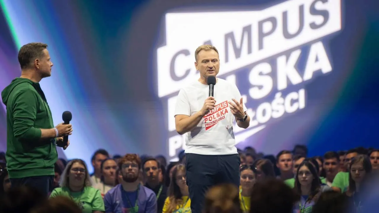 Milionowe zlecenia dla spółki kumpla Nitrasa i Trzaskowskiego. To trwa latami