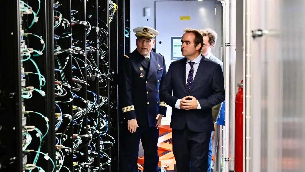 Szybko poszło! Wczoraj wieczorem premier Francji ogłosił skład rządu, a dziś rano... podał się do dymisji