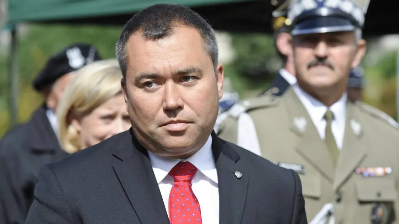 Osoby związane z rządzącymi ze stołkami w WKD. Na liście władz głośne nazwisko z PO i żona wicepremiera