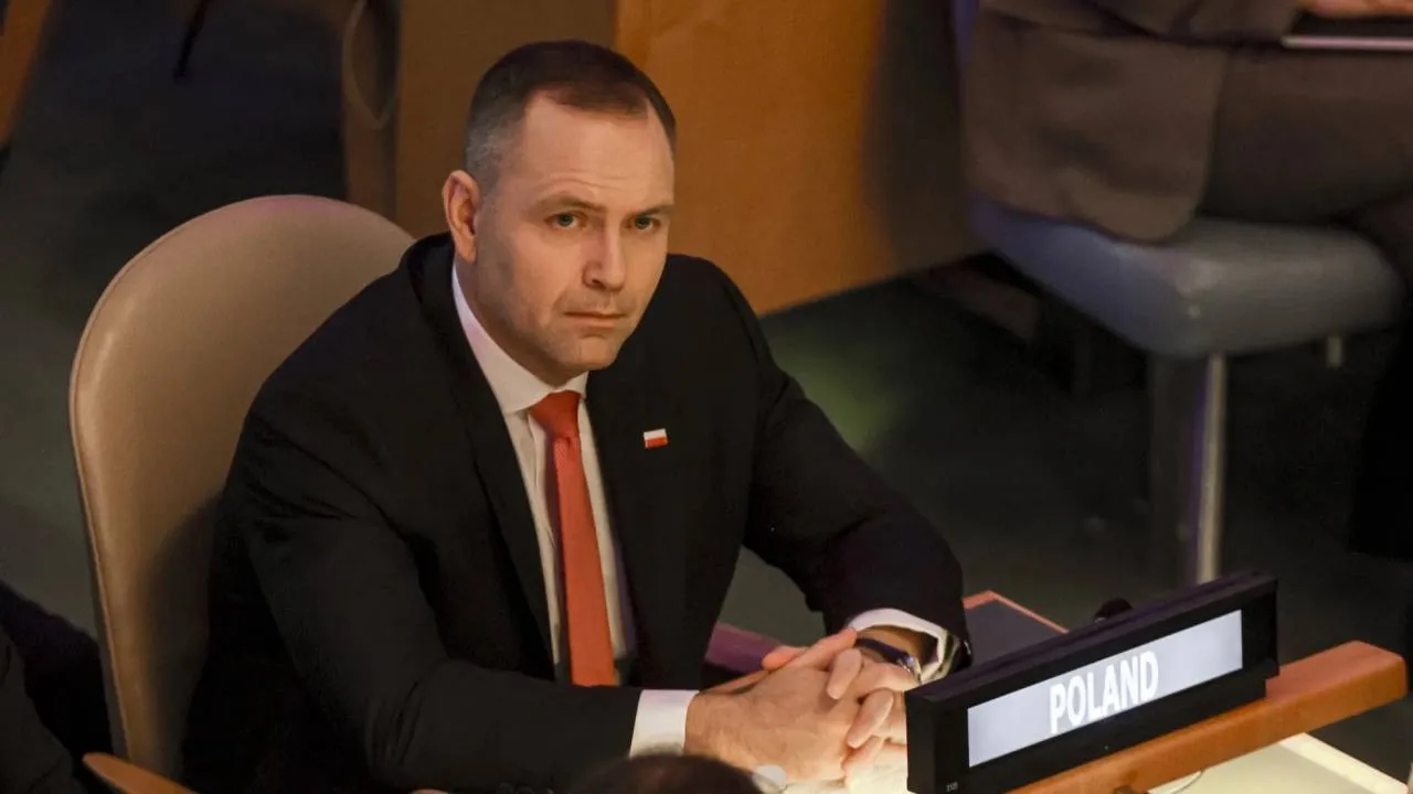 Prezydent Nawrocki sprzeciwia się relokacji nielegalnych migrantów do Polski. Chodzi o bezpieczeństwo