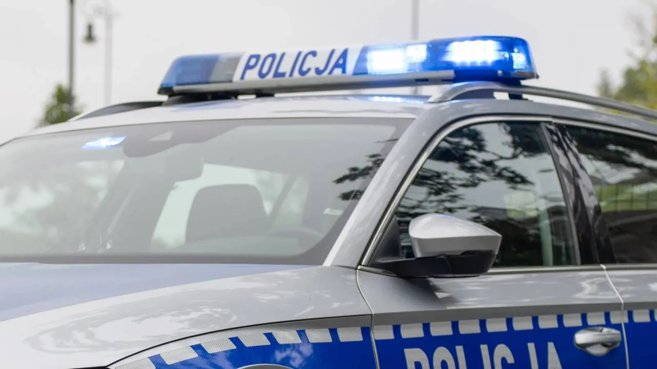 Pijany kierowca z trzema zakazami jazdy dachował w Opolu