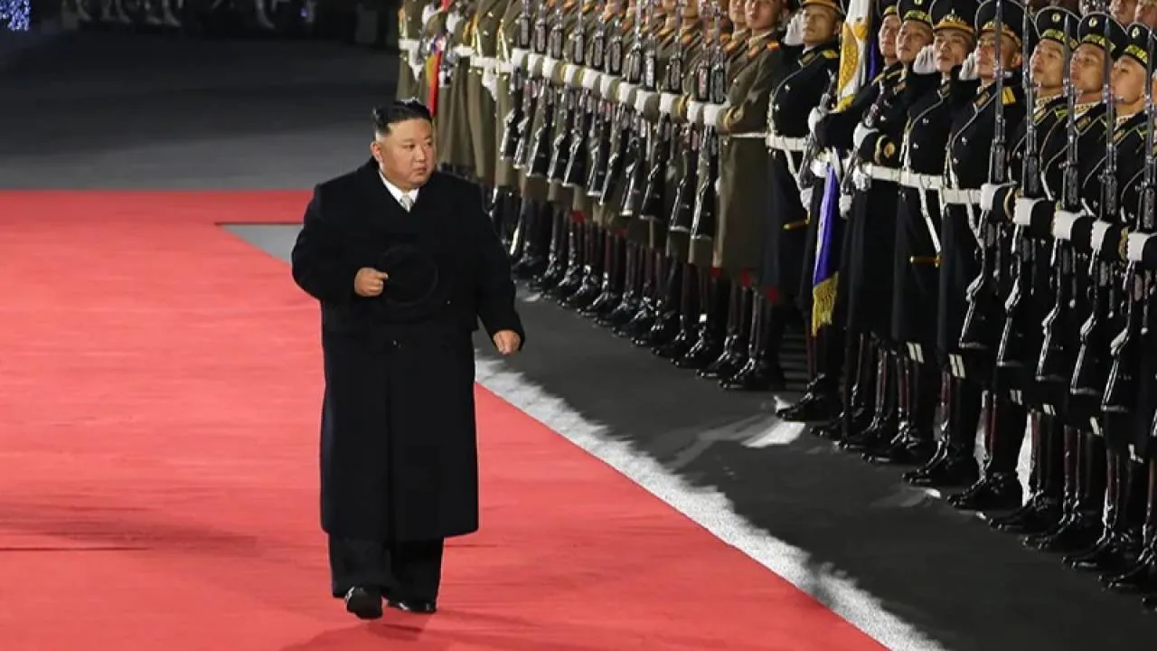 Pjongjang zaprezentował "najpotężniejszy" pocisk balistyczny