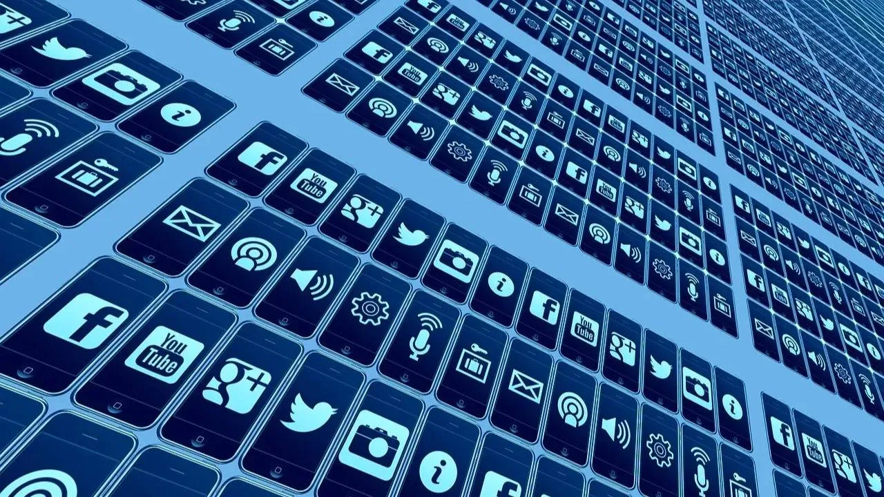 UE chce uderzyć w media społecznościowe! "Cenzura internetu to dla nich za mało..."