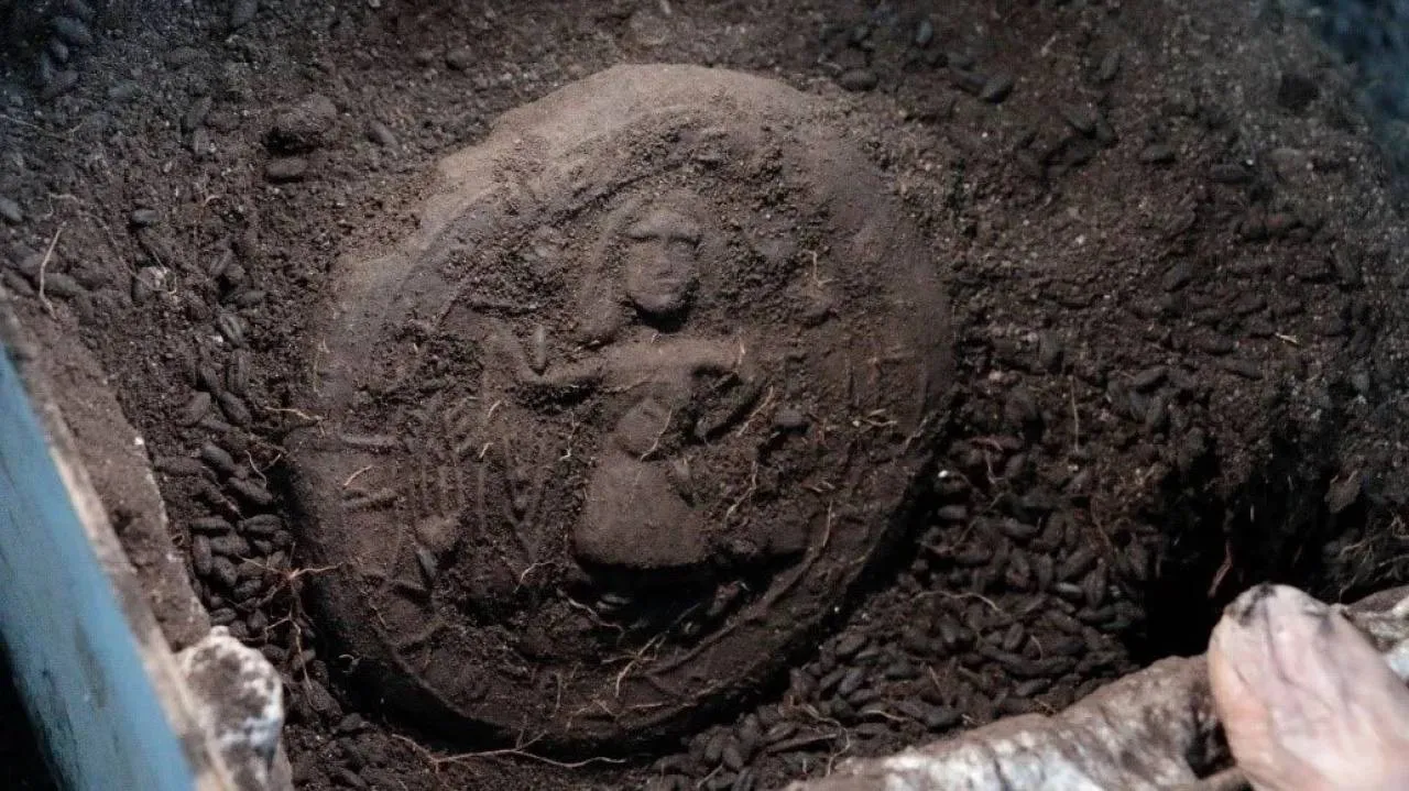 1300-letni chleb z wizerunkiem Chrystusa