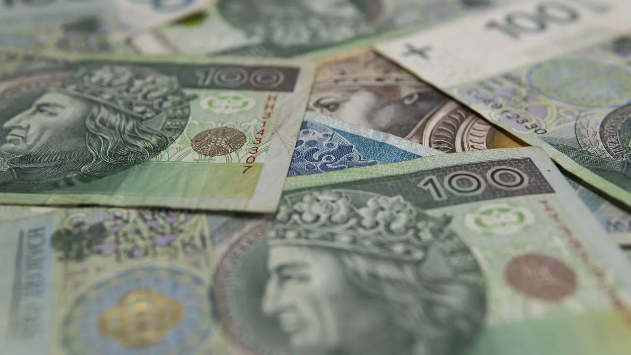 Przepracowałeś ponad pół roku? W tej sytuacji możesz dostać 400 zł miesięcznie