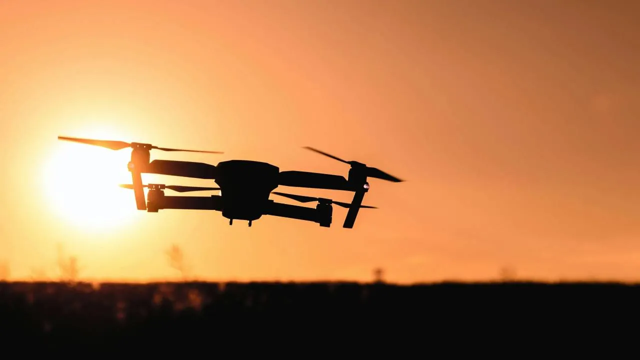 Kursy obsługi dronów dla cywilów. Estonia rozpoczyna szkolenia