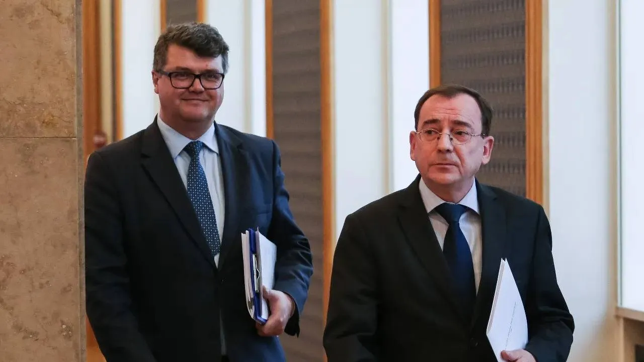 Akt oskarżenia przeciwko Wąsikowi i Kamińskiemu. Politycy PiS zabrali głos