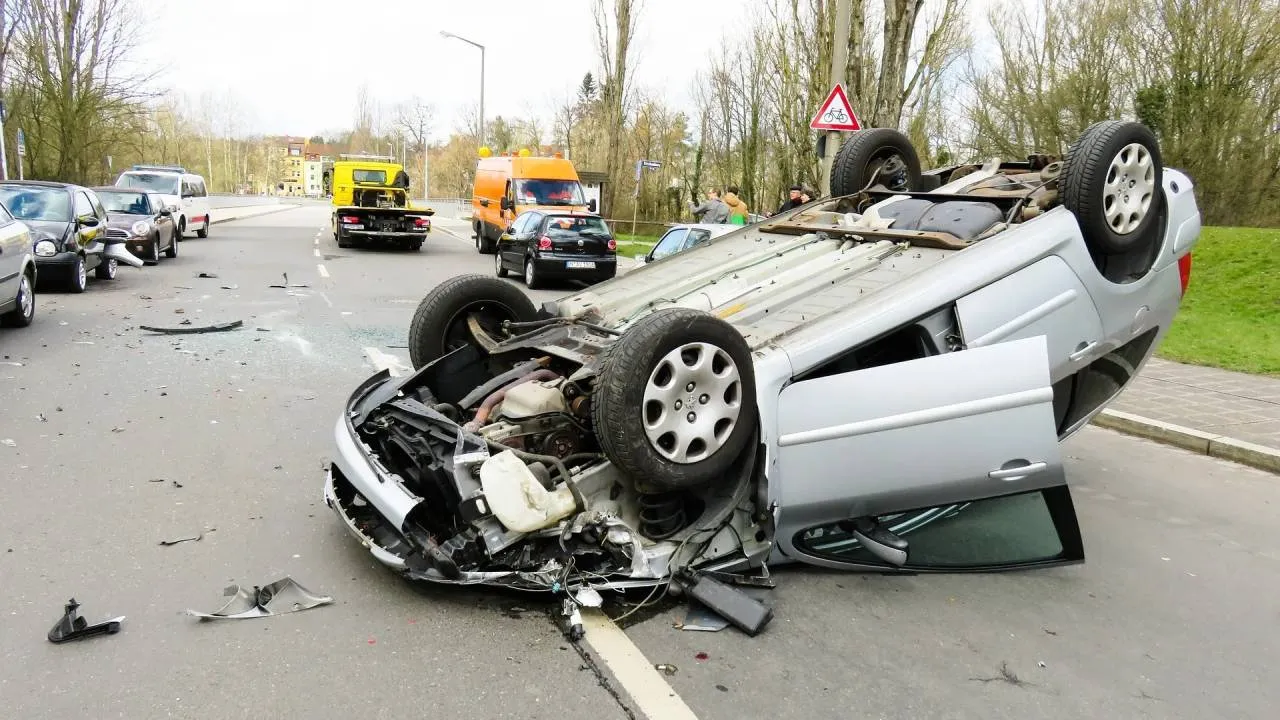 Wypadek z udziałem polskiego autokaru w Austrii. Jedna osoba nie żyje [FOTO]