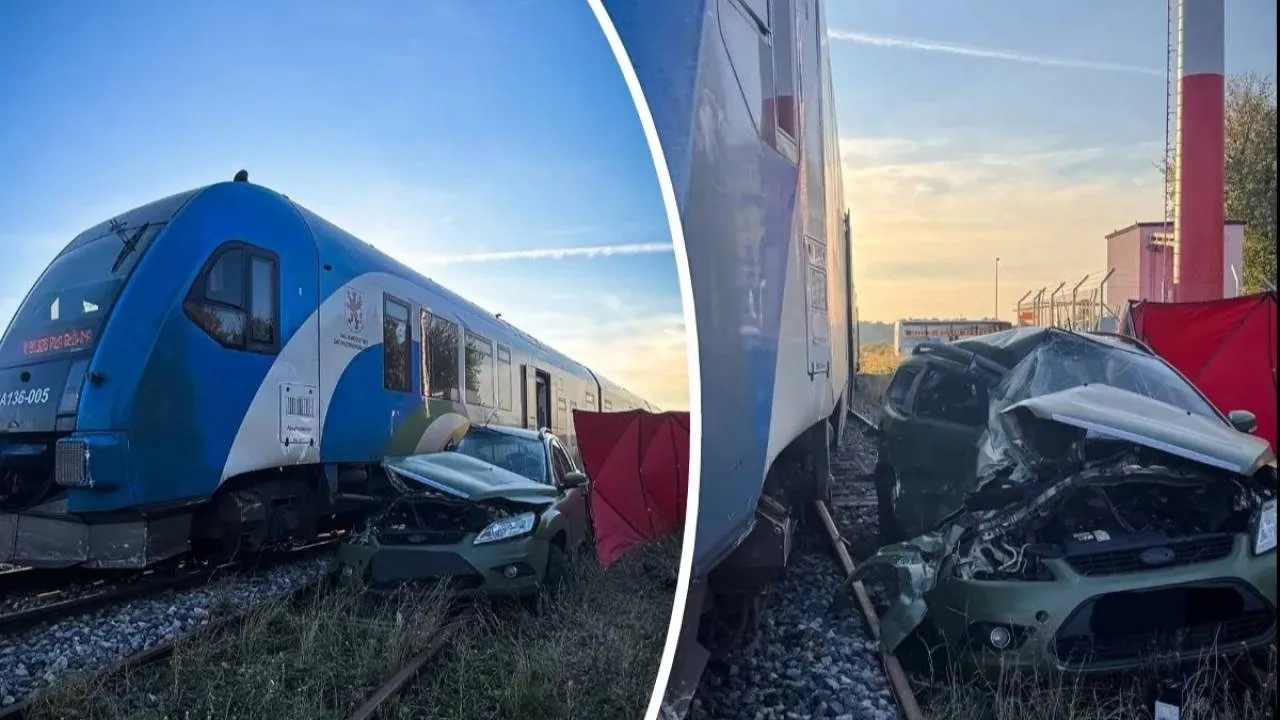 Tragedia na przejeździe kolejowym. Auto zmiażdżone przez pociąg. Kierowca nie przeżył